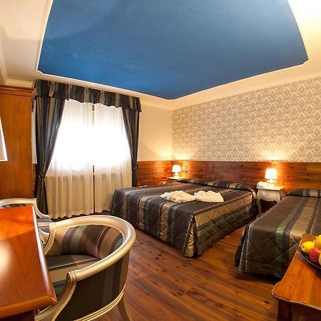Hotel Cles Δωμάτιο φωτογραφία