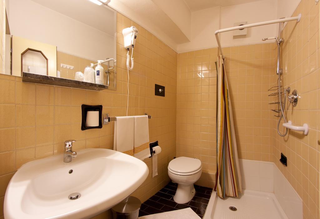 Hotel Cles Δωμάτιο φωτογραφία