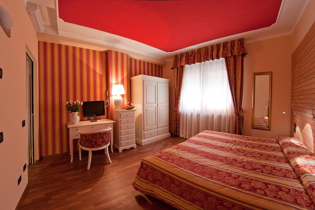 Hotel Cles Δωμάτιο φωτογραφία