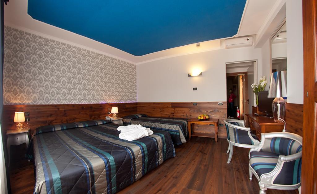 Hotel Cles Εξωτερικό φωτογραφία